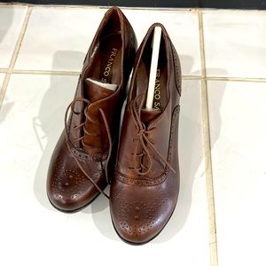 Franco Sarto Size NWOT 7.5 M- Leather upper Women’s wing tip, heeled shoes.